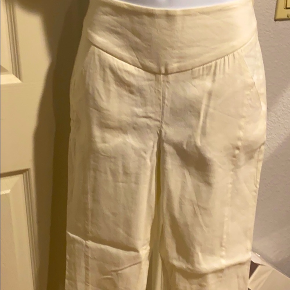 Bebe High waist dress pants size 00 pls2